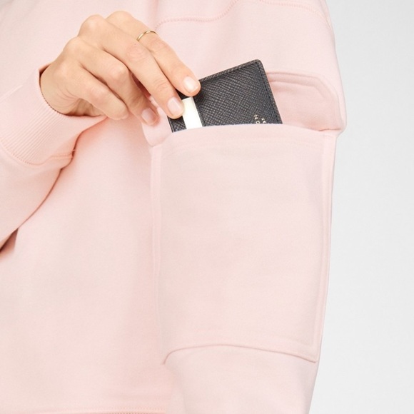 🎉HPx2🎉 Fabletics Nyla Cargo Pullover - Picture 3 of 9